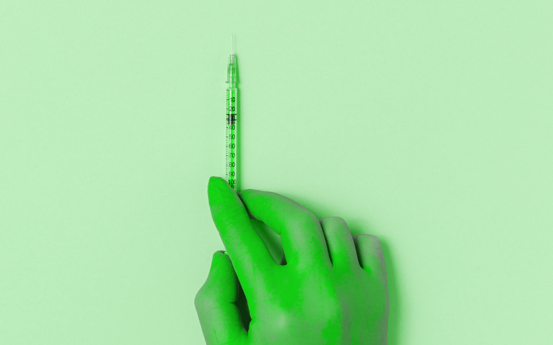 Restrizioni per non vaccinati in Francia, l’ipotesi convince anche l’Italia.